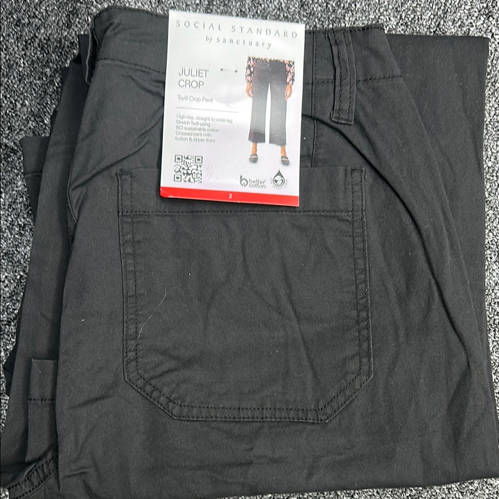Social Standard Black Juliet Crop Pants